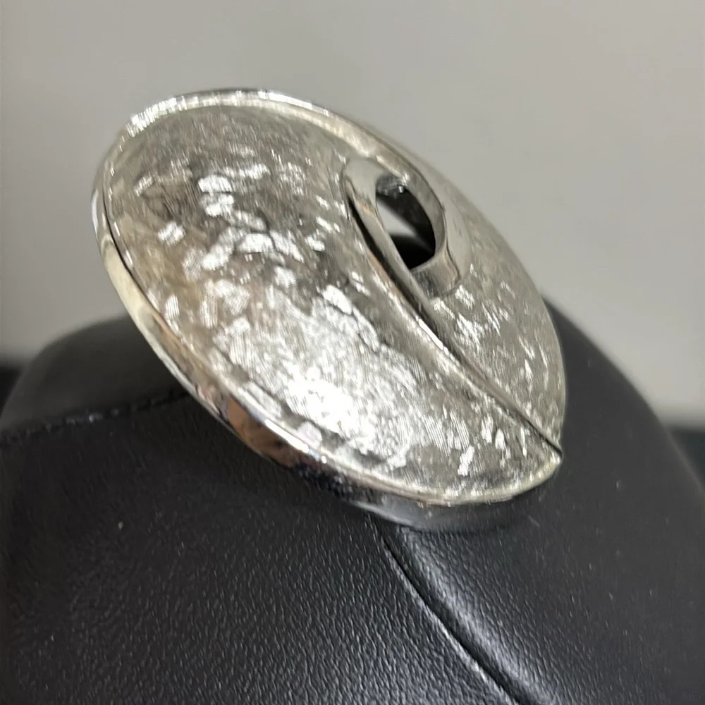 Vintage Pastelli Signed Elegant Silver Swirl Brooch Statement Brushed
